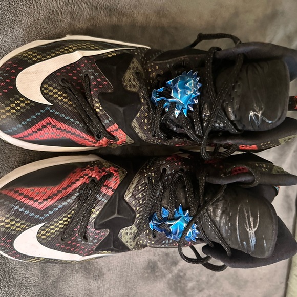 Nike men size 8 sneakers - Picture 3 of 3